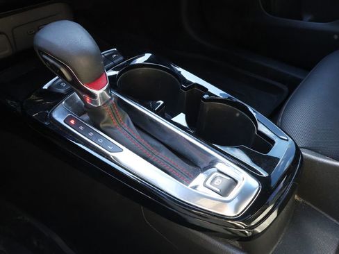 Certified 2024 Chevrolet Trax RS w/ Sunroof Package image 25