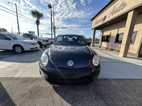 Used 2019 Volkswagen Beetle 2.0T S FWD image 2