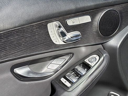 Used 2021 Mercedes-Benz GLC 300 image 18