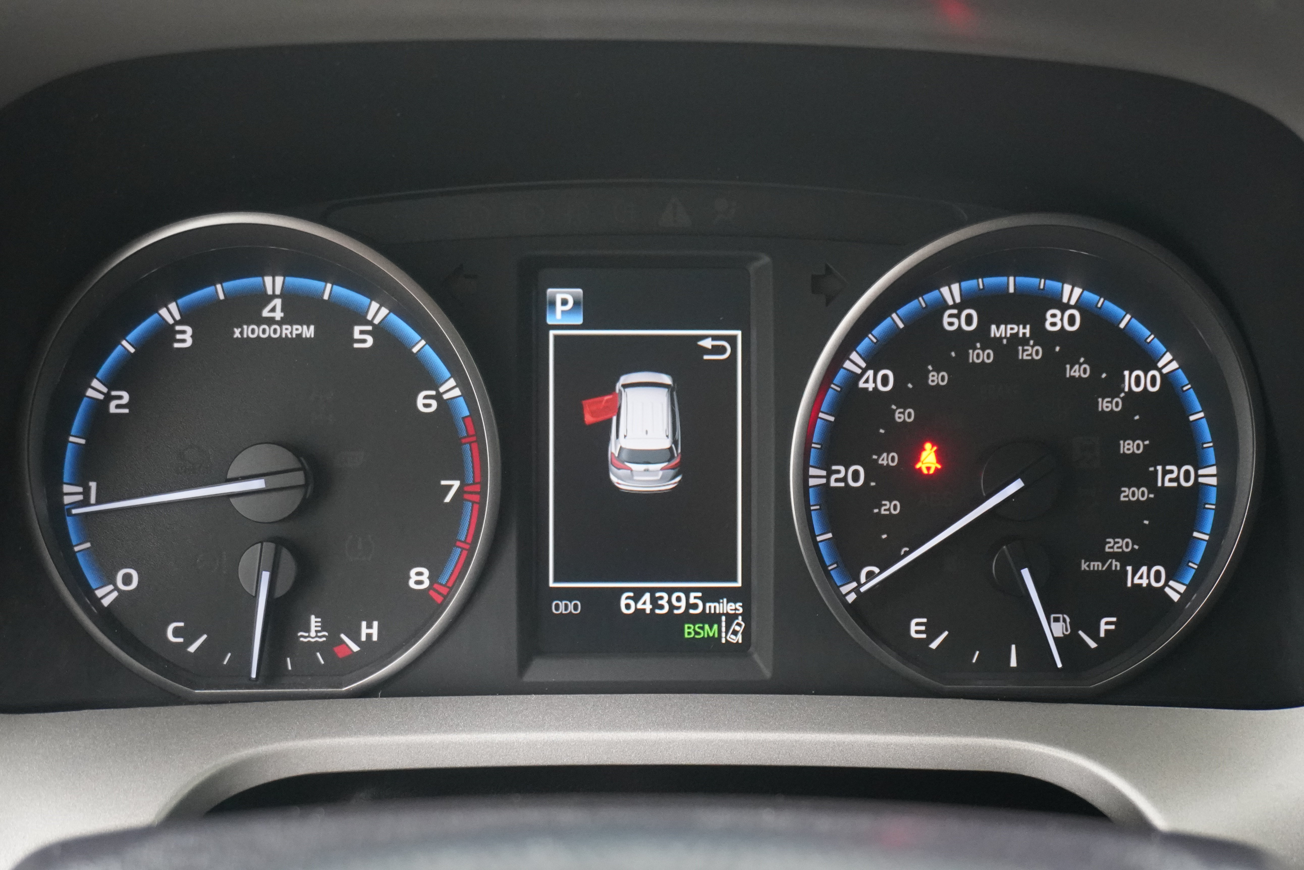 Used 2018 Toyota RAV4 XLE FWD image 16