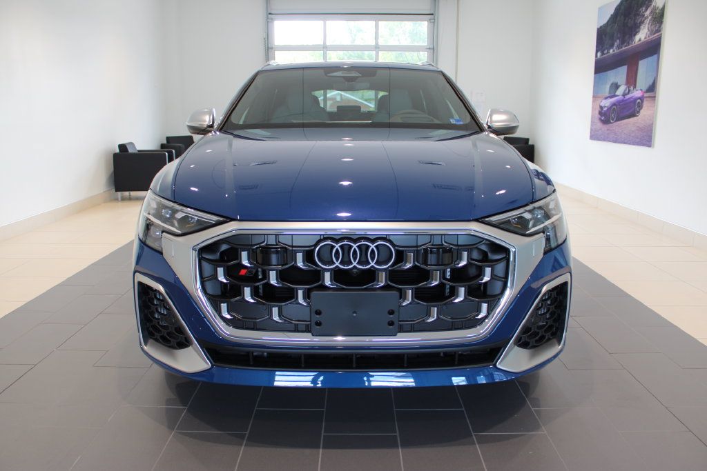 New 2027 Audi SQ8 Prestige AWD/4WD image 12