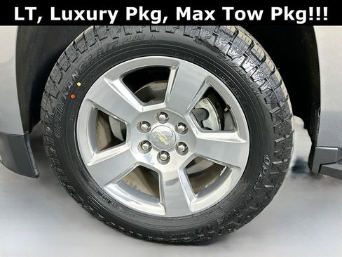 Used 2018 Chevrolet Suburban LT image 36