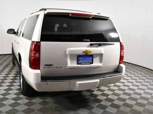 Used 2013 Chevrolet Suburban LTZ image 7