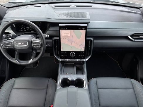 Used 2025 GMC Acadia AT4 AWD/4WD image 15