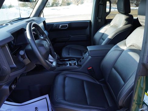 Certified 2025 Ford Bronco Badlands image 16