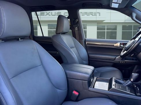 Certified 2023 Lexus GX 460 Premium w/ Premium Plus Package AWD/4WD image 32