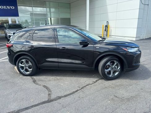 Used 2025 Ford Escape ST-Line Select AWD/4WD image 3