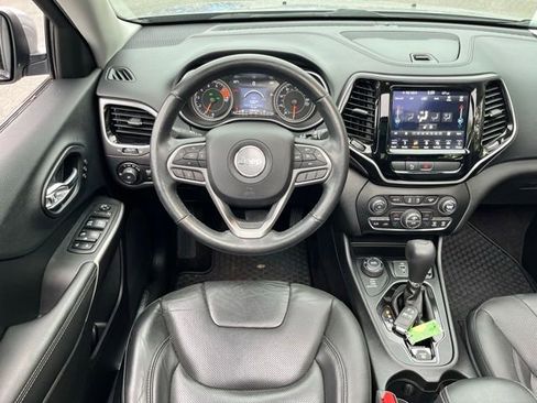 Used 2019 Jeep Cherokee Limited AWD/4WD image 25