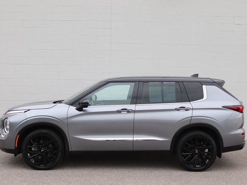 Used 2023 Mitsubishi Outlander SEL Black Edition AWD/4WD image 17
