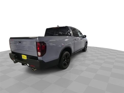 Used 2025 Honda Ridgeline Black Edition image 8