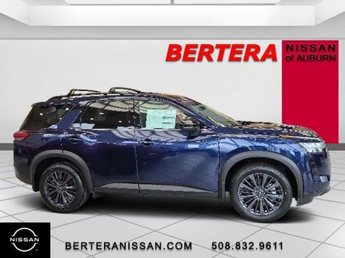 New 2026 Nissan Pathfinder SL w/ SL Premium Package AWD/4WD image 2