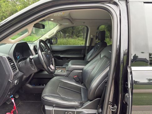 Used 2019 Ford Expedition Max Platinum AWD/4WD image 10