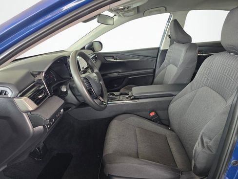 Used 2025 Toyota Camry LE FWD image 18