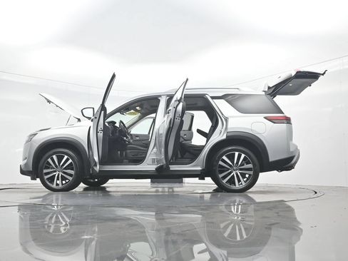 Used 2023 Nissan Pathfinder Platinum AWD/4WD image 53