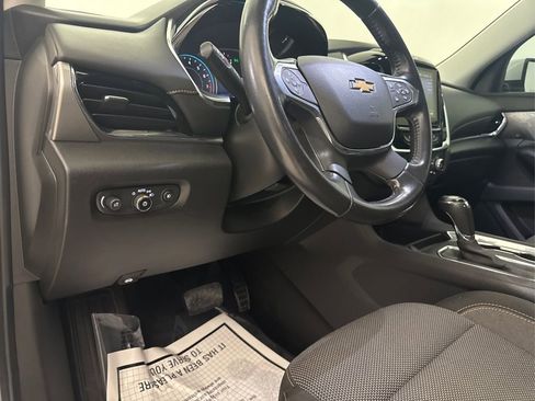 Used 2020 Chevrolet Traverse LT FWD image 28