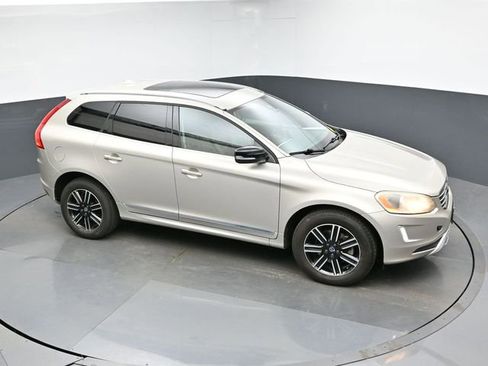 Used 2017 Volvo XC60 T5 Dynamic FWD image 18