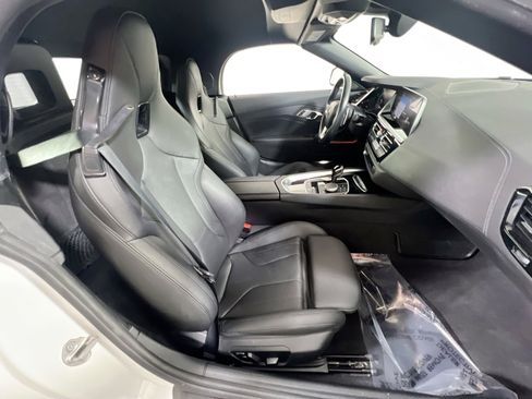 Used 2022 BMW Z4 sDrive30i w/ Driving Assistance Package image 25