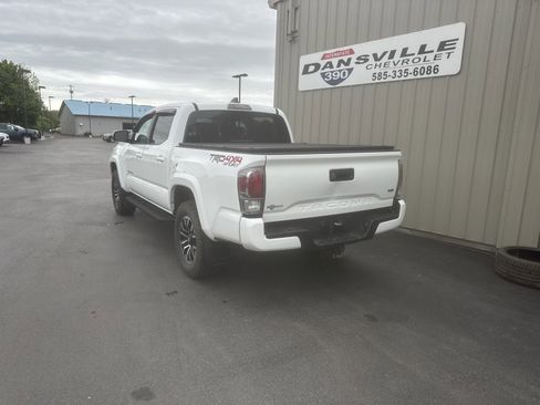 Used 2023 Toyota Tacoma TRD Sport AWD/4WD image 6
