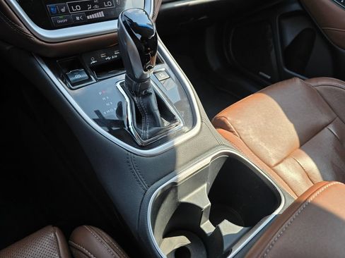Used 2020 Subaru Outback Touring XT AWD/4WD image 21