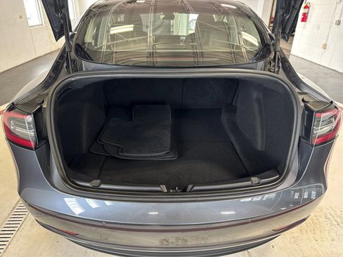 Used 2018 Tesla Model 3 Long Range image 12