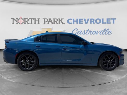 Used 2023 Dodge Charger SXT w/ Blacktop Package RWD image 4