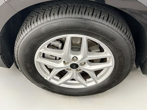 Used 2023 Ford Edge SEL image 11