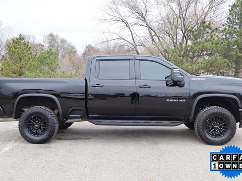 Used 2025 Chevrolet Silverado 2500 ZR2 w/ Technology Package image 4