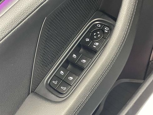 Certified 2025 Porsche Panamera 4 AWD/4WD image 33