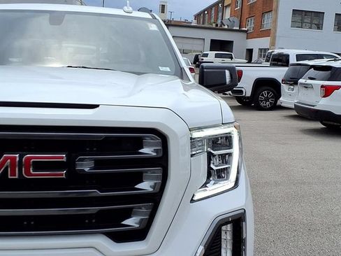 Used 2022 GMC Sierra 1500 AT4 w/ AT4 Preferred Package AWD/4WD image 23