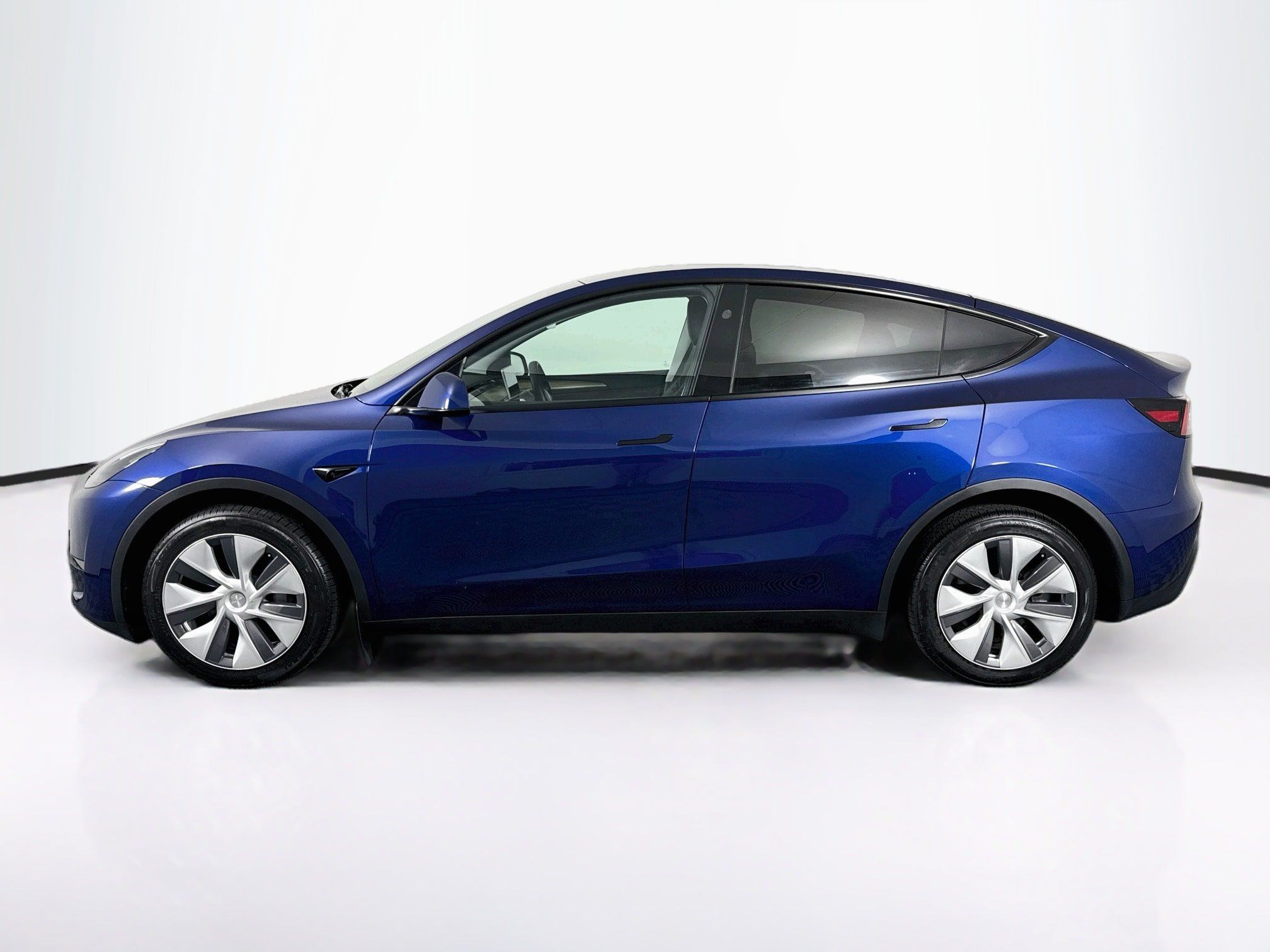 Used 2023 Tesla Model Y Long Range AWD/4WD image 11