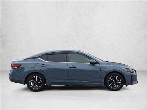 Used 2024 Nissan Sentra SV FWD image 4