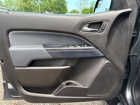 Used 2017 Chevrolet Colorado Z71 AWD/4WD image 21