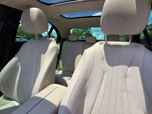 Used 2022 Mercedes-Benz E 350 4MATIC Sedan image 19