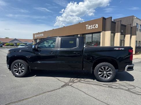 Used 2022 Chevrolet Silverado 1500 LT AWD/4WD image 10