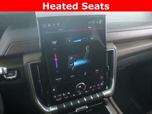 Used 2025 GMC Yukon Denali Ultimate image 4