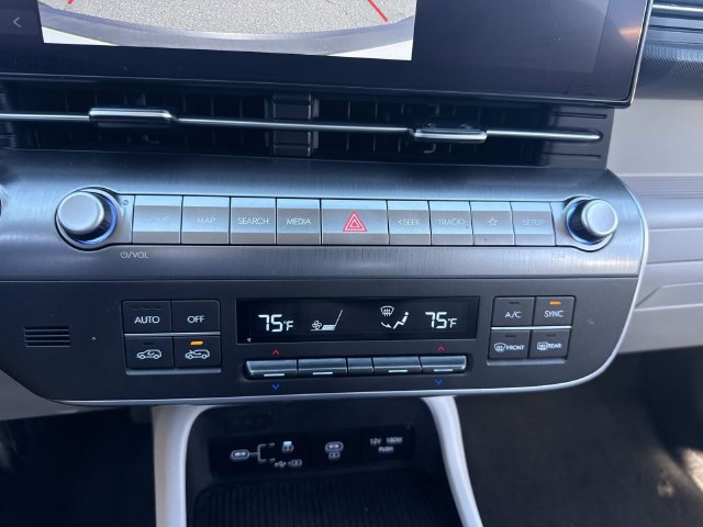 Used 2025 Hyundai Kona SEL FWD image 23