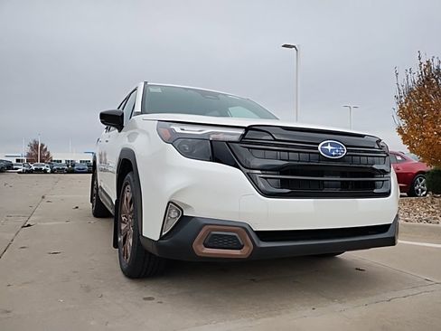 Used 2026 Subaru Forester Sport AWD/4WD image 4