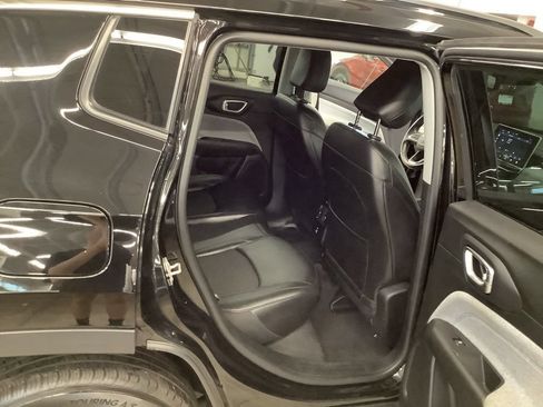 Used 2022 Jeep Compass Latitude w/ Convenience Group AWD/4WD image 15