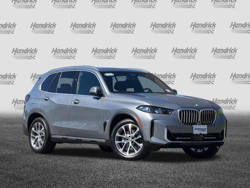 Used 2026 BMW X5 xDrive40i w/ Climate Comfort Package image 2