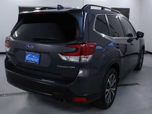 Used 2021 Subaru Forester Limited image 7