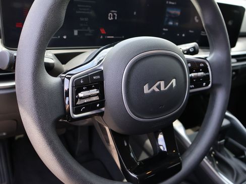 Used 2024 Kia Sorento LX FWD image 28