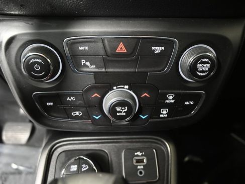 Used 2019 Jeep Compass Trailhawk w/ Safety & Security Group AWD/4WD image 29