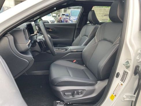 New 2025 Toyota Crown Signia image 15