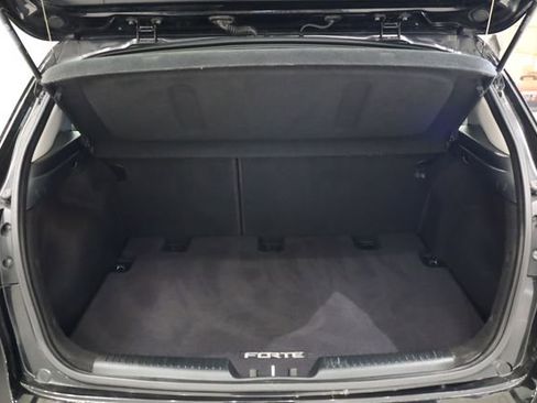 Used 2017 Kia Forte LX image 26