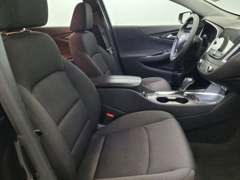 Used 2020 Chevrolet Malibu LT FWD image 21