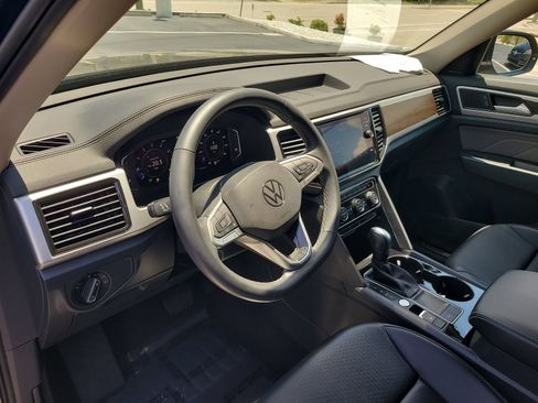 Used 2022 Volkswagen Atlas SE FWD image 17