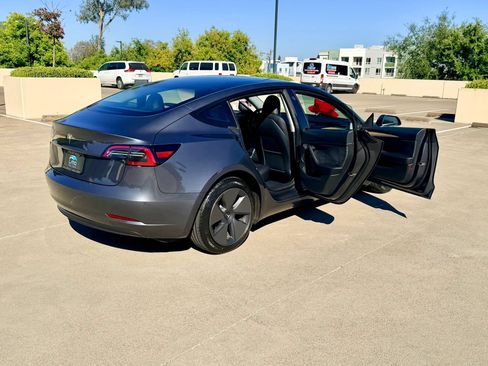 Used 2023 Tesla Model 3 Standard Range RWD image 36
