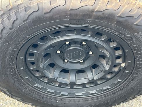 Used 2023 Toyota Tacoma SR w/ SR Convenience Package image 10