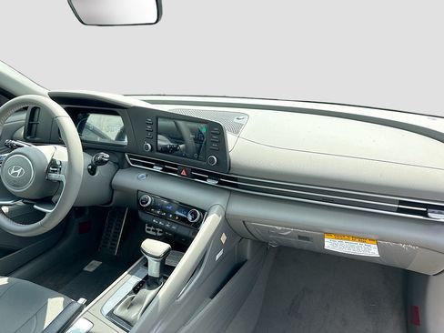 New 2026 Hyundai Elantra Sport FWD image 21