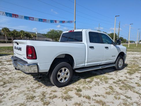 Used 2026 RAM 2500 Big Horn AWD/4WD image 4
